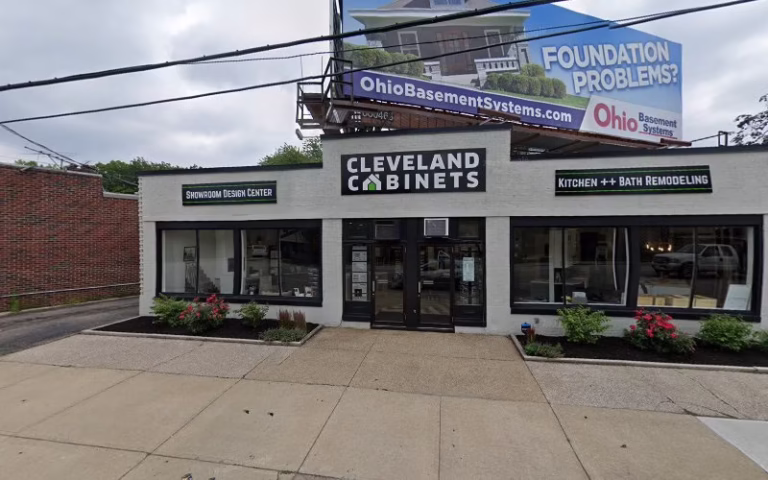 100101 cleveland closets 768x480