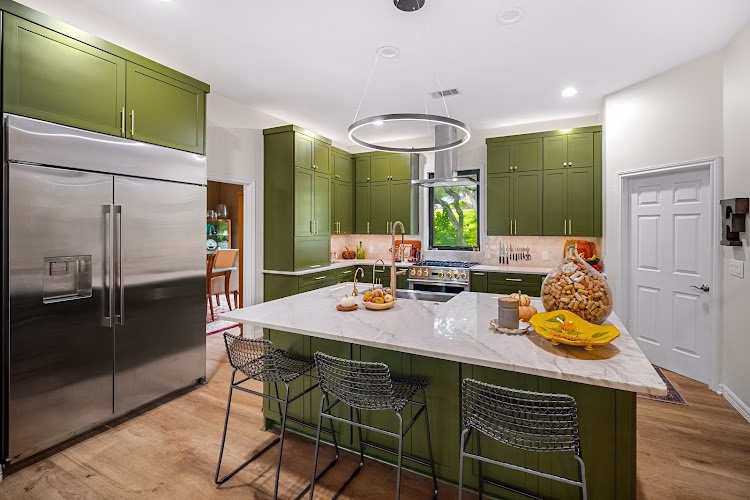 100113 cabinet iq of aurora 1