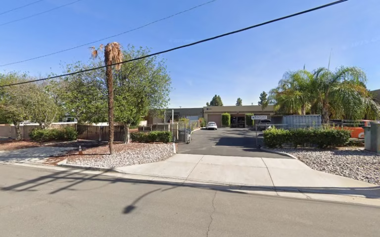 100681 chon commercial cabinets 768x480