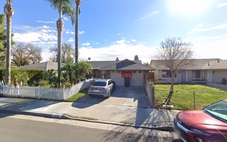 100684 dennis custom cabinets 1 768x480