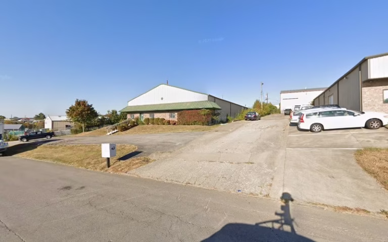 100913 kentucky custom cabinets 768x480