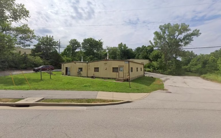 101121 schweiss cabinet shop 768x480