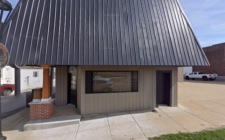 101136 waser cabinet tops ur way 1 768x480