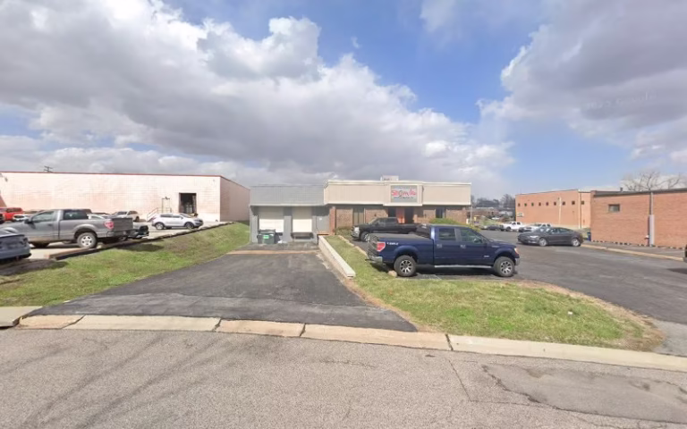 101195 cardinal kitchens baths 768x480