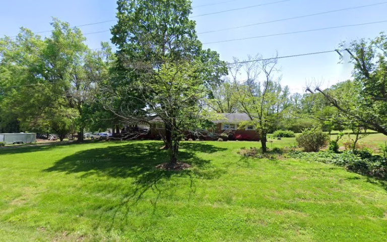 101610 stones cabinet shop 1 768x480