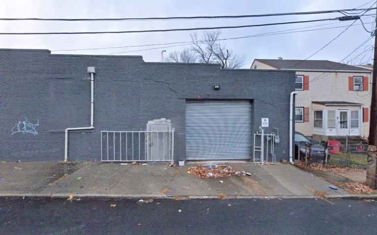 102058 xtrim cabinets 768x480