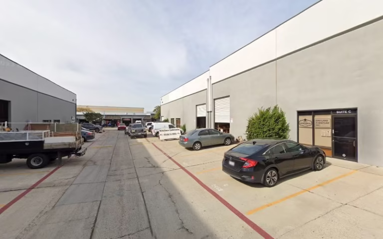 102288 oakland furniture inc 1 768x480