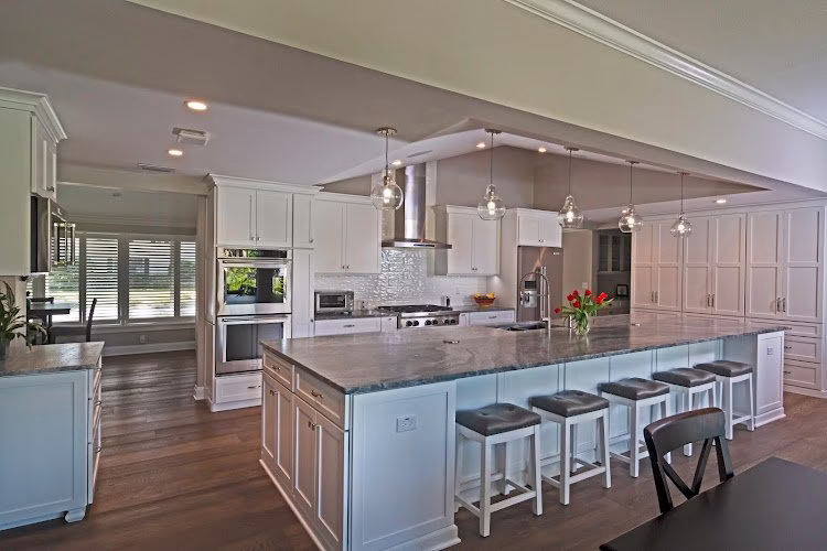 102529 mccabinet inc 1