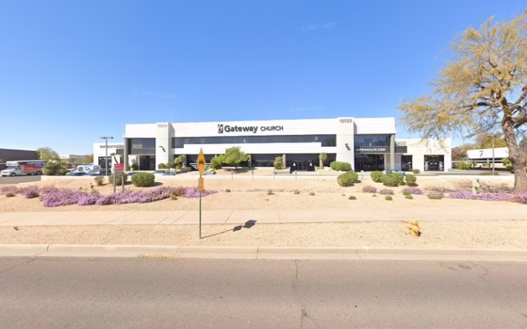 102835 half price cabinets 1 768x480