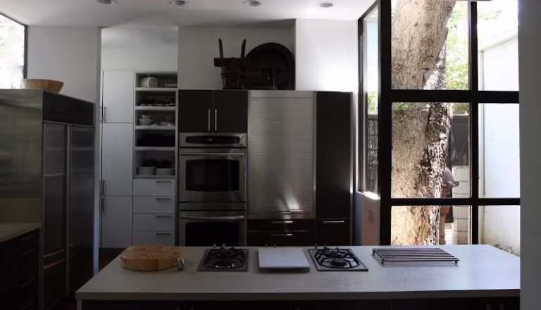 103234 vegas vogue woodworks 768x440