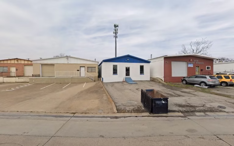 103468 monroe cabinet shop 768x480