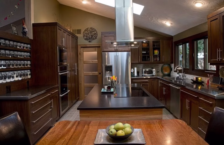 103800 tree city woodworking 768x498