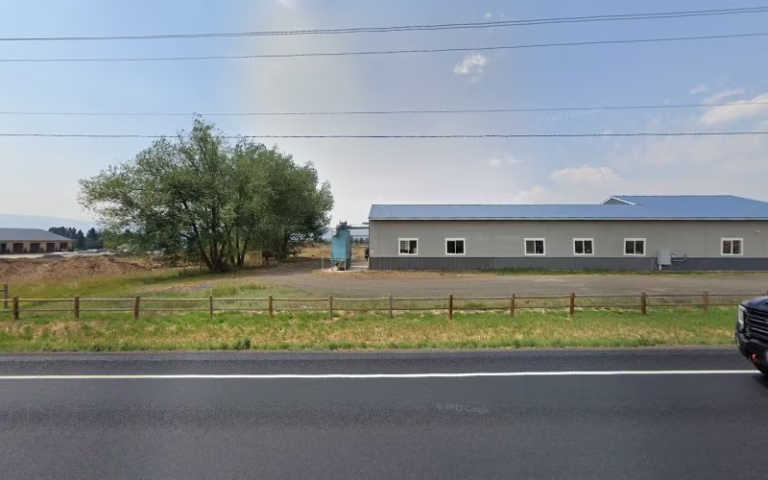 103899 high mountain custom cabinets 768x480