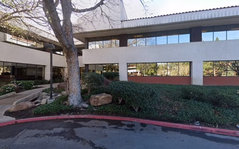 104939 kaminskiy care and repair handyman services 3 768x480