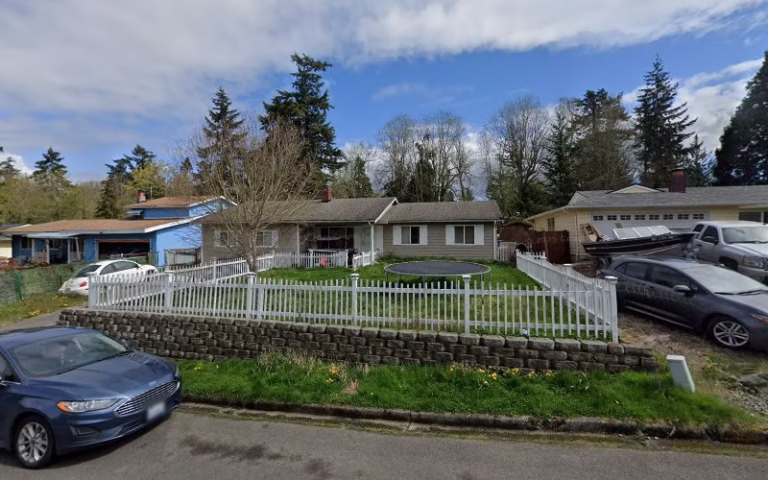 105063 the dressed handyman 768x480