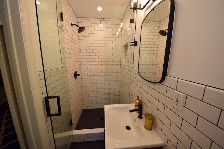 105569 la custom tile 1