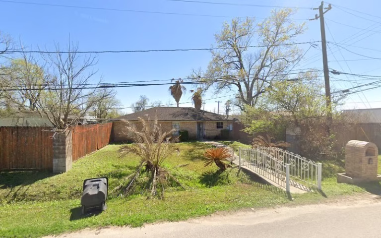 105785 ortiz ceramic tile marble 1 768x480