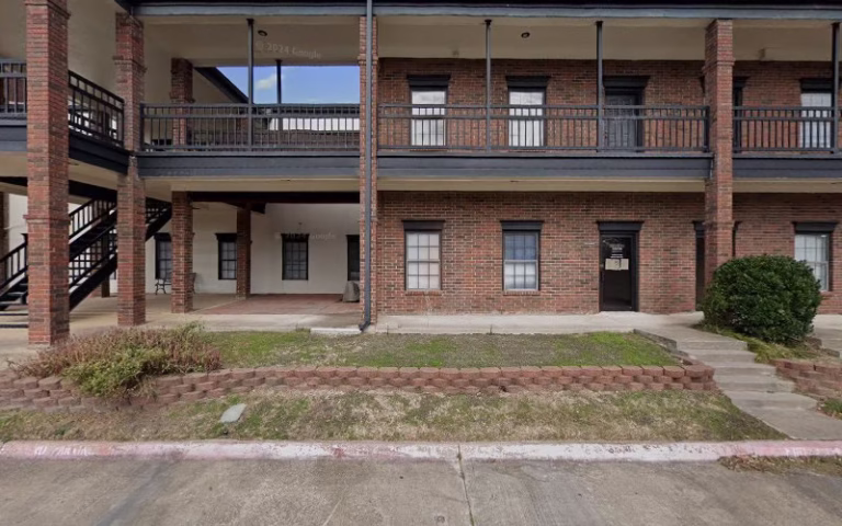 108390 avery roofing 768x480