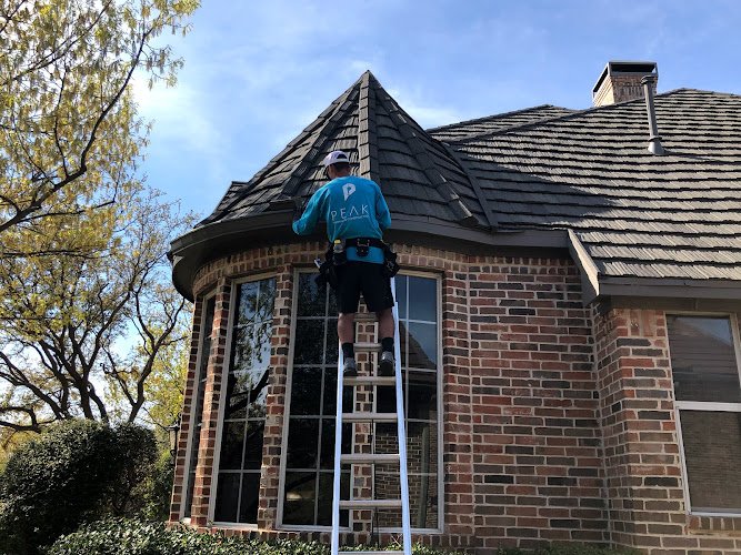 10944 peak roofing and construction 1