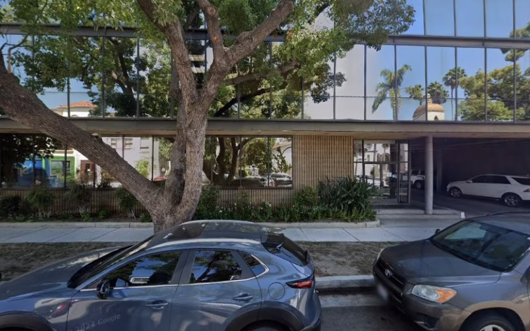 110829 w r roofing construction 768x480