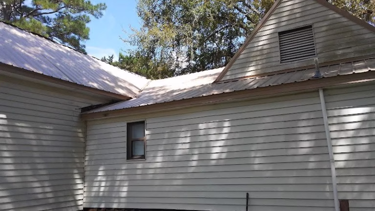 111187 bigdoggroofing 1 768x432