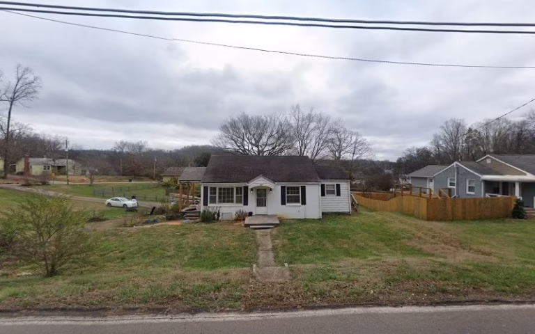 113652 the knoxville roofing company 768x480