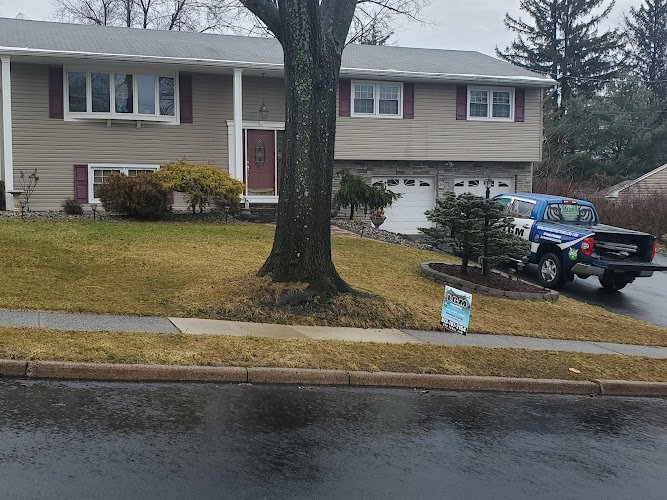 11590 lgm roofing contractors 1