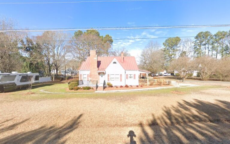 11933 windows siding roofing experts 768x480