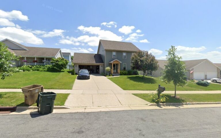 12544 dave roh exteriors 768x480