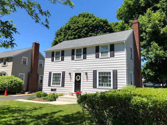 12756 oaks roofing and siding 1