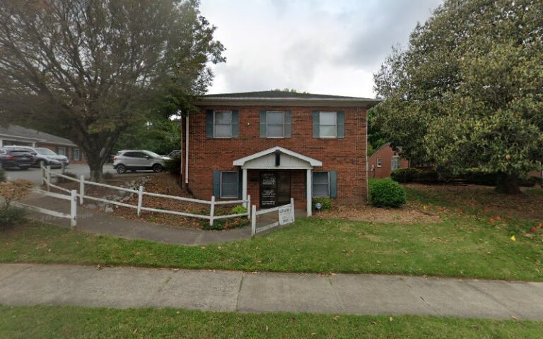 16992 edison electricians 2 768x480