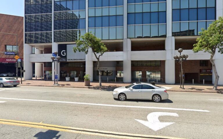 17789 glendale electrician champions 768x480