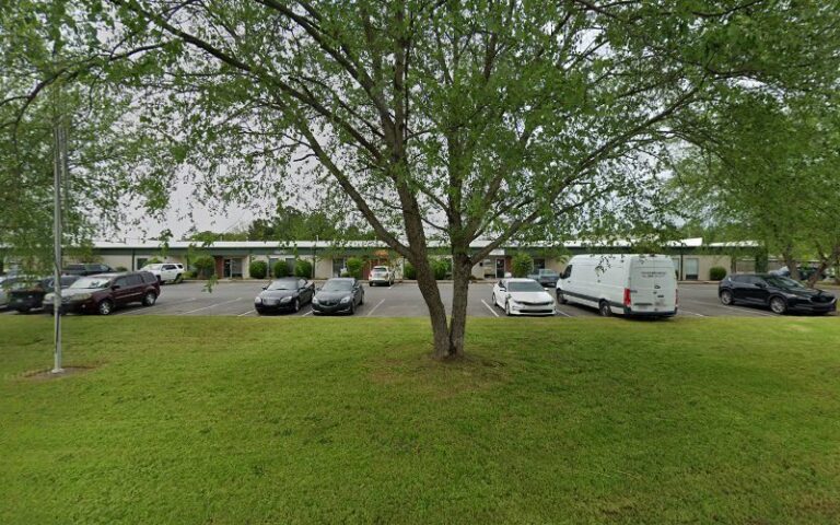 17913 mister sparky 4 768x480