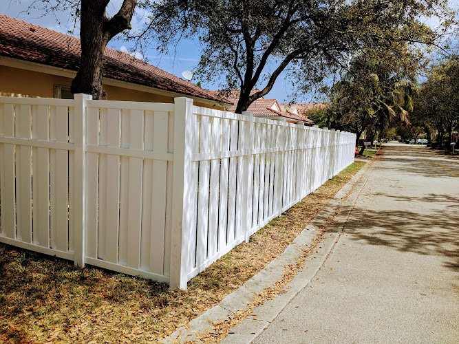 18559 quintessential fence contractors 1