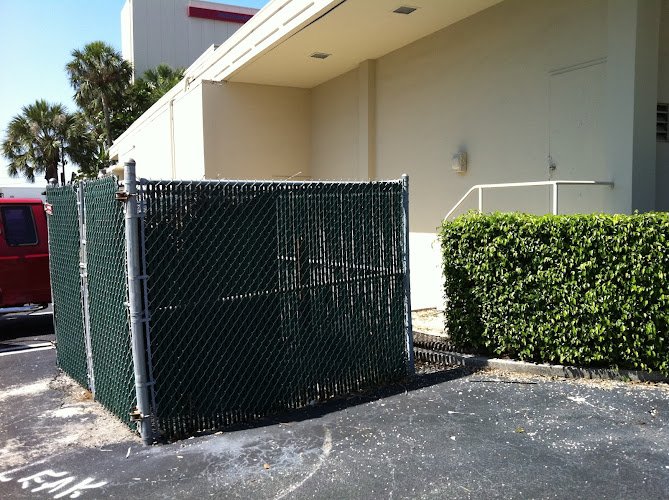 18619 a hinze fence contractors 1