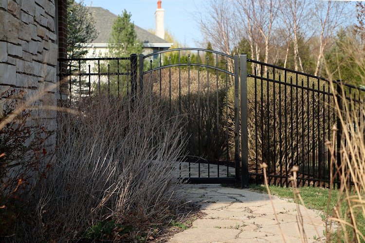 19002 illinois fence company 1