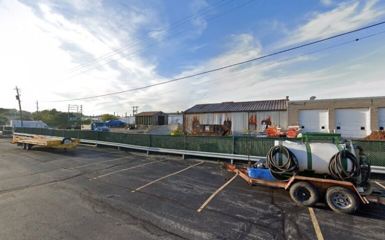 19140 suburban fence 2 768x480