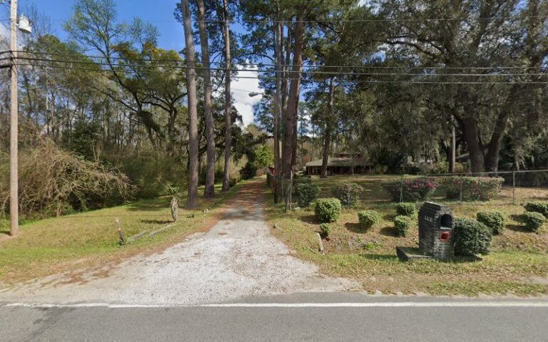 19279 r w moore fence 768x480