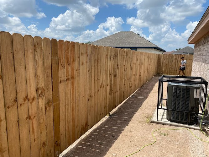 19586 guerrero fences 1