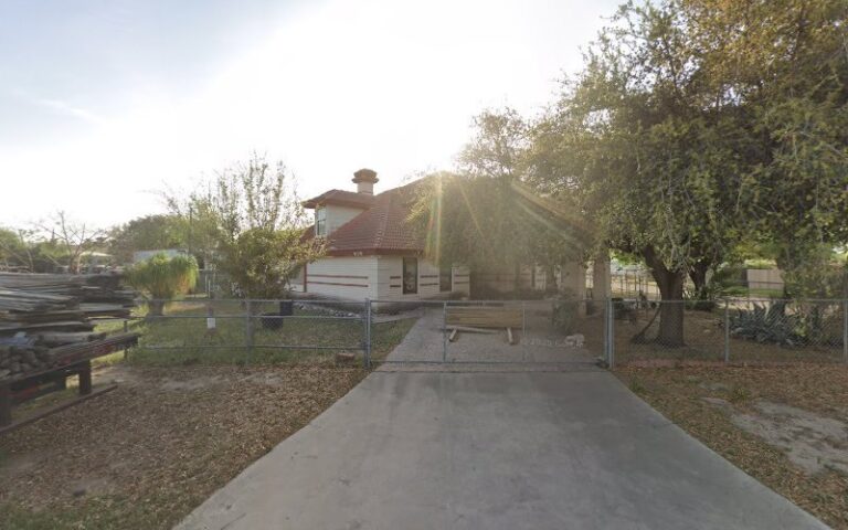 19607 perez fence inc 768x480