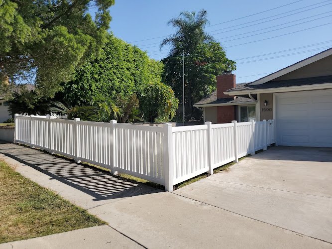 20043 a g vinyl fencing 1