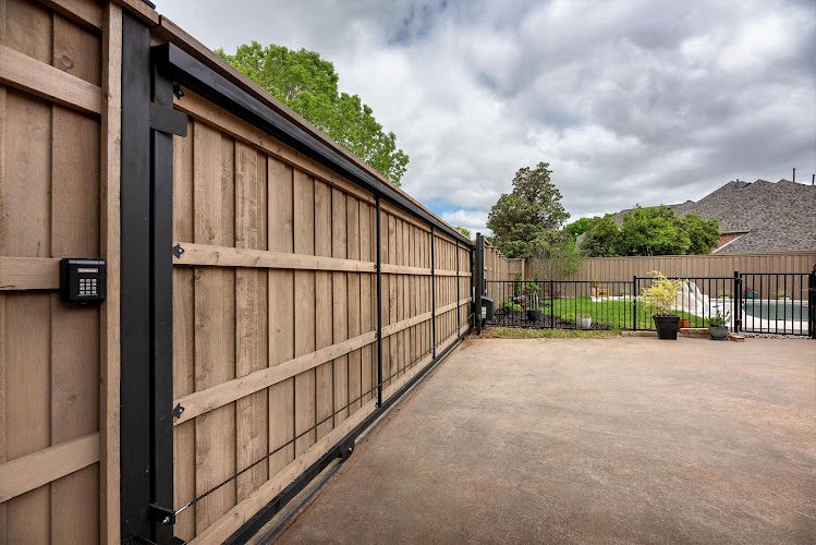 20623 southwest fence and deck 1