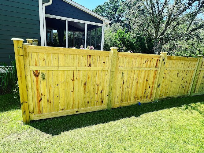 20702 quality fence custom outdoors 1