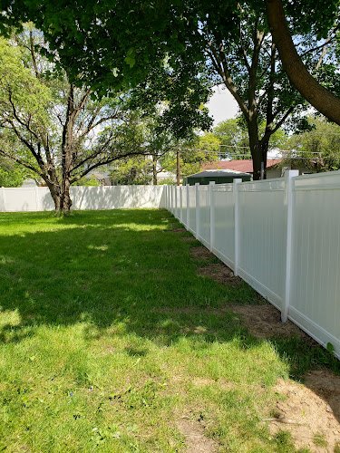 20801 east side fence 1