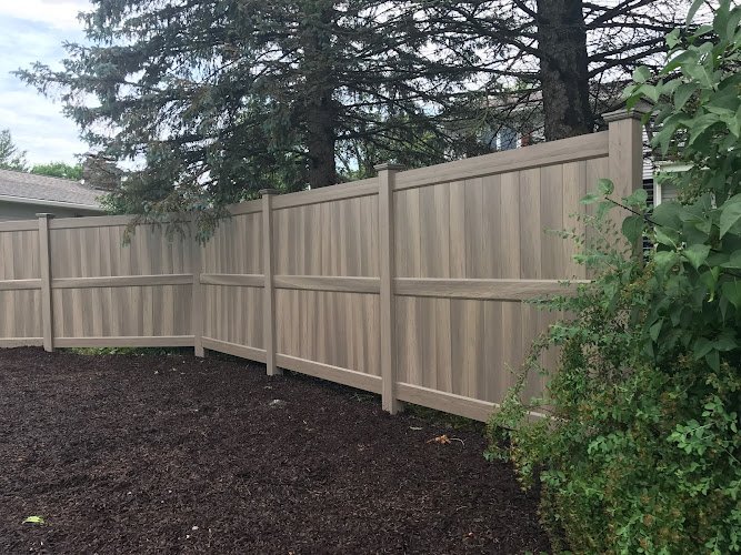 21089 lovewell fence and deck 1
