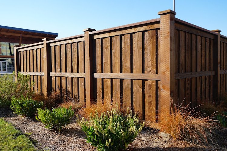 21333 rainier fencing decking 1