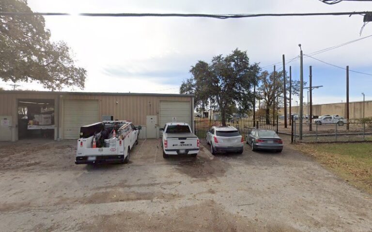 22224 shady grove electrician 768x480