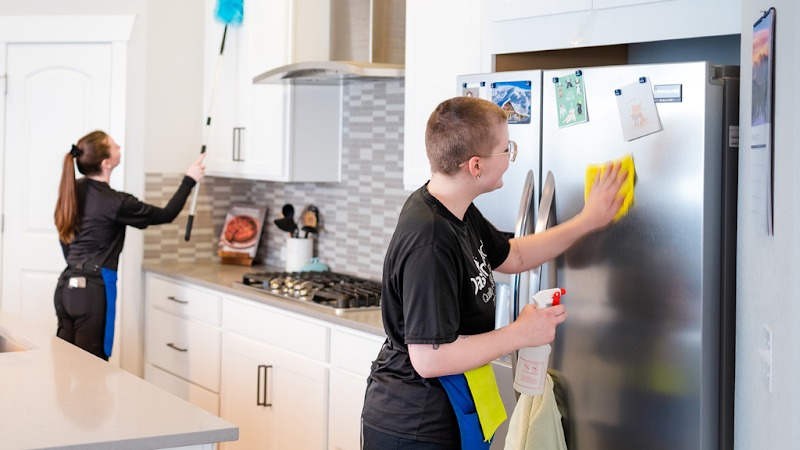 26923 dashing maids 1