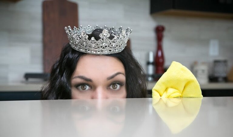 26946 clean queen 768x452