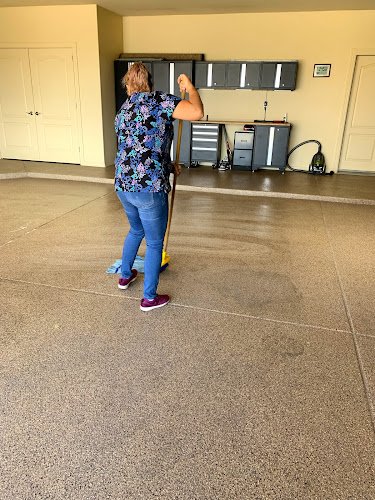 29040 alondras cleaning service llc